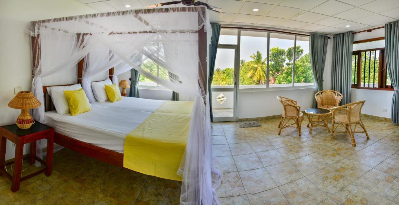 Villa Gamini Hikkaduwa Extérieur photo