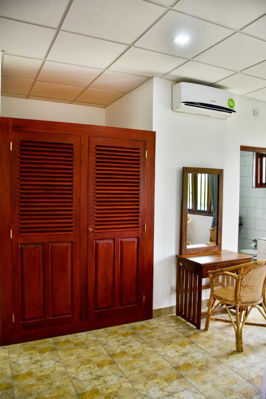 Villa Gamini Hikkaduwa Extérieur photo