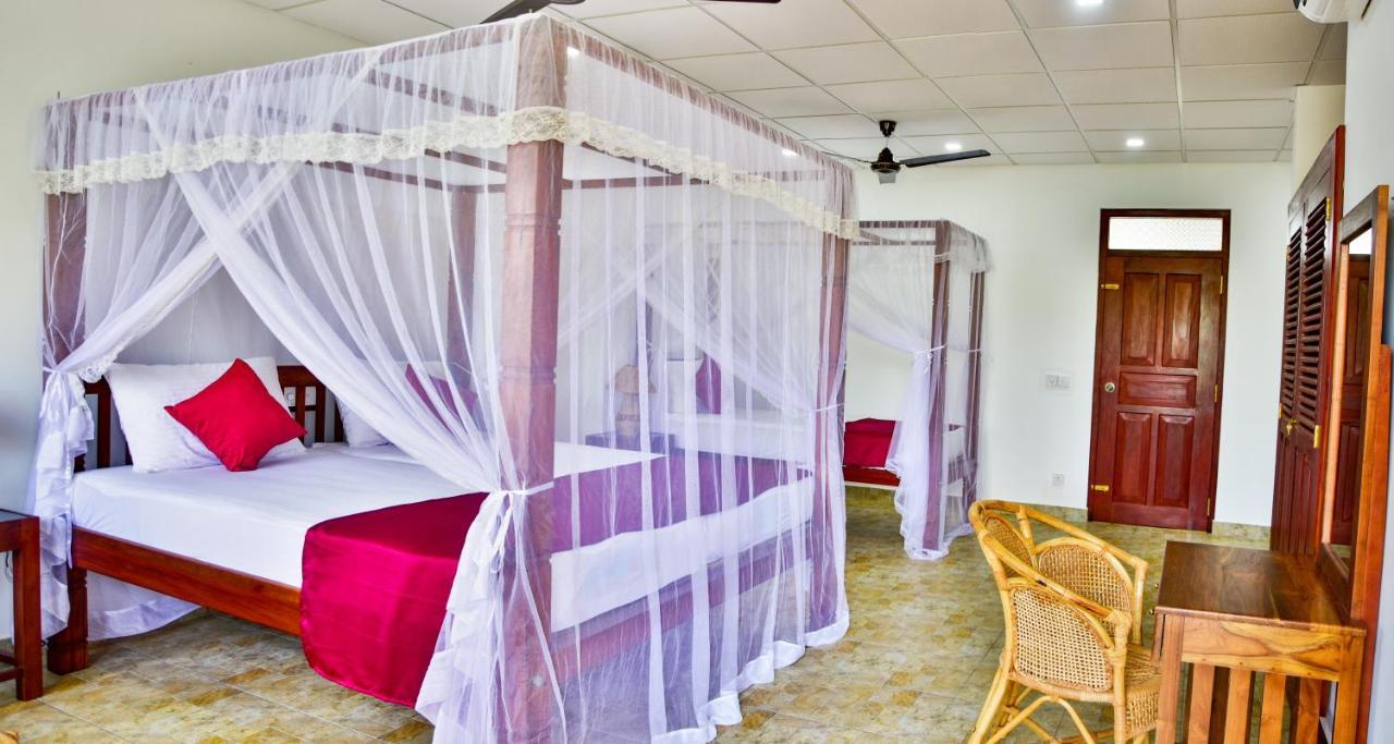 Villa Gamini Hikkaduwa Extérieur photo